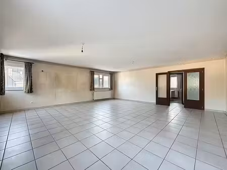 appartement 2ch + garage a vendre en plein centre d'aywaille