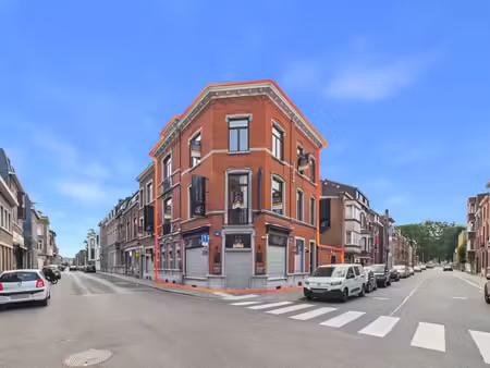 restaurant et salon de coiffure