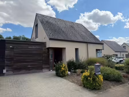 maison avec jardin et terrain