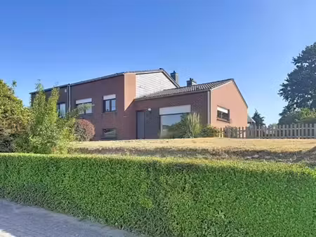 maison semi-mitoyenne sur terrain de 630 m²