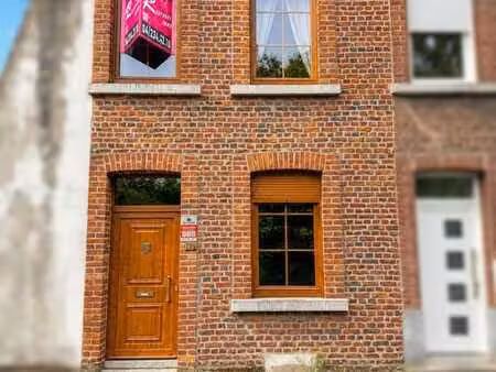 maison – 3 facades – 3 ch – jardin – terrasse – parking