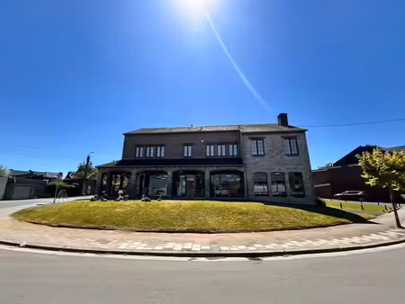 maison avec surface commerciale au rdc