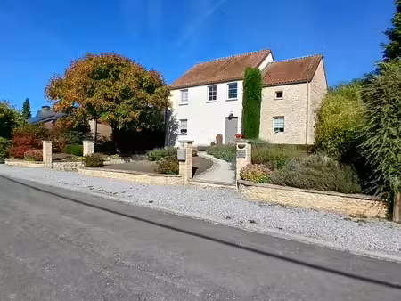 villa 4 facades  4 chambres  garage et jardin