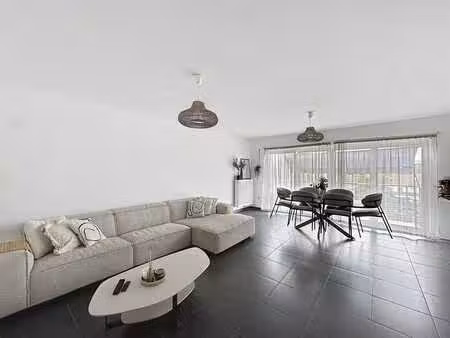 agréable appartement deux chambres avec garage intérieur à …