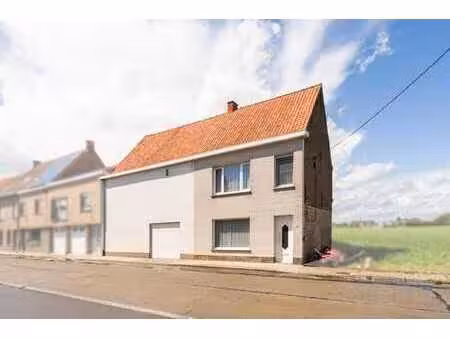 maison avec entrepôt à vendre à oeselgem