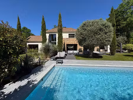 maison de luxe à vendre à crespières