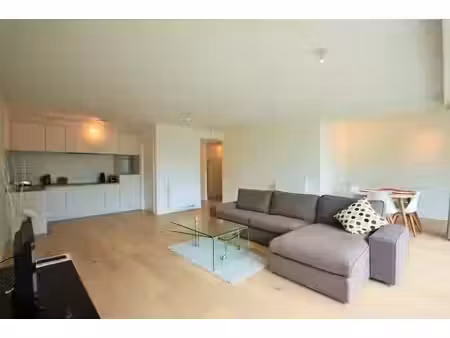 appartement meublé avec garage dans un emplacement calme