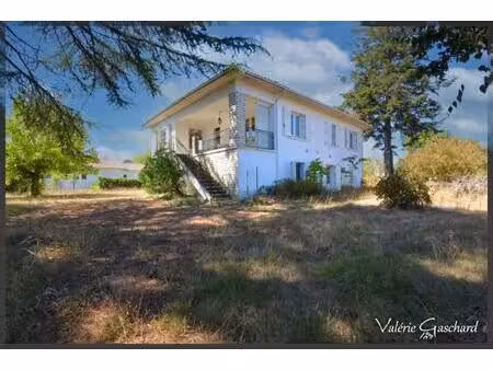 saint seurin sur l'isle -maison 4 chambres + sous sol total  grange et terrain