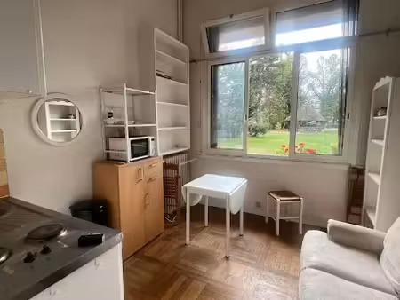 location meublée appartement 1 pièce 17 m² à boulogne-billancourt (92100)  700 €