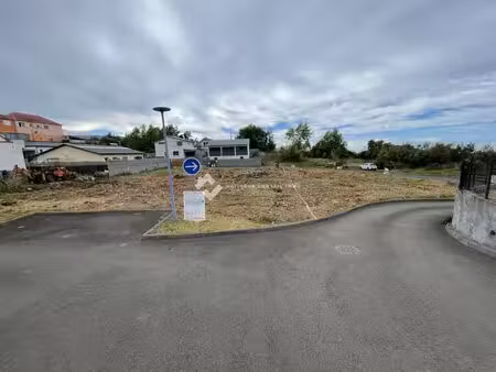 parcelle constructible  plate et viabilisée à vendre sur bois