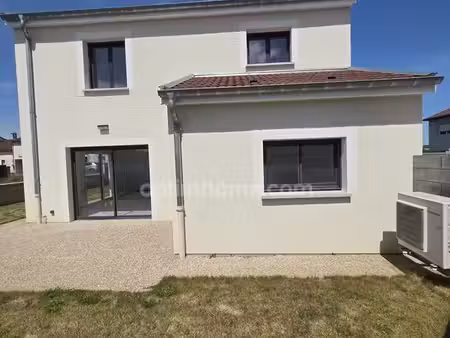 pavillon individuel à vendre 3 chambres  garage et jardin à thierville sur meuse