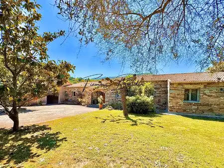 à vendre villa 7 pièces de plain-pied 269 m²  terrain 2 111m²  havre de paix  funtanone de