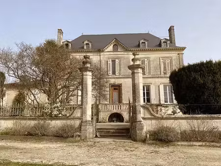 vente manoir 1072 m² à la rochelle (17000)  1 400 000 €