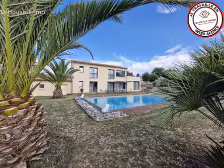 vouille maison 420 m² 5 ch  piscine  dependances  double garage