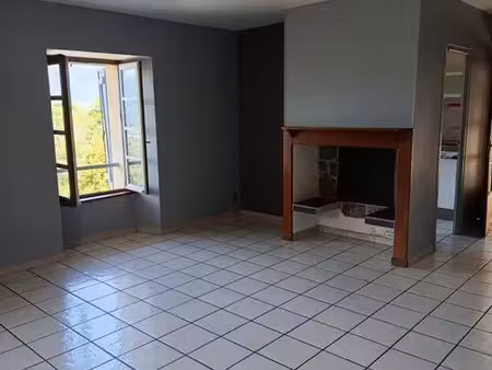 location appartement 4 pièces 102 m² à saint-pastous (65400)
