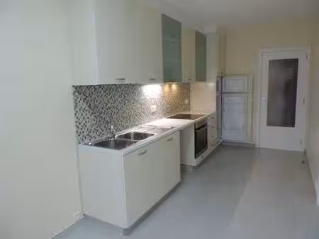 appartement 2ème étage 95 m2 neuf ! pas de charges !