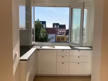 appartement 1 chambre rénové à forest  bruxelles