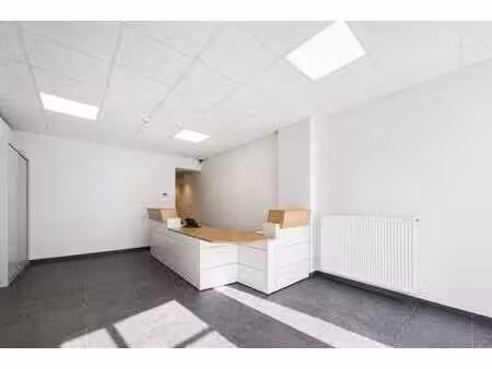 immeuble commercial sur place de lessines