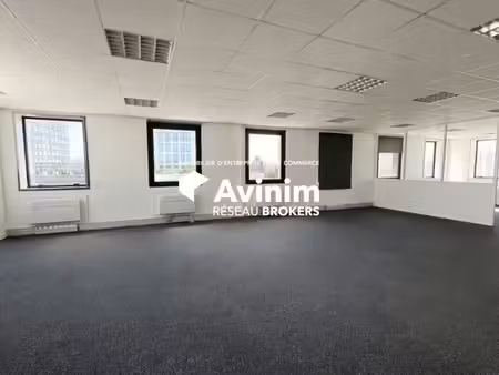 location bureaux 165 m²
