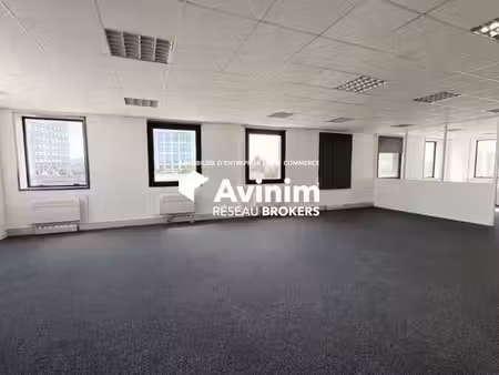 location bureaux saint-denis 93210 165m²