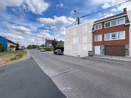 bel-etagewoning  perfecte basis voor lichte renovatie op ...