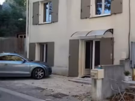 location maison 3 pièces 77 m² à visan (84820)  770 €