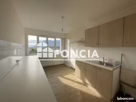 appartement 3 pièces 79 m²