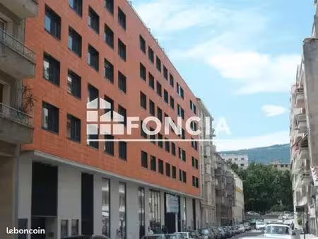 studio 1 pièce 17 m²