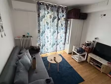 studio climatisé de 17m2 rénové avec terrasse