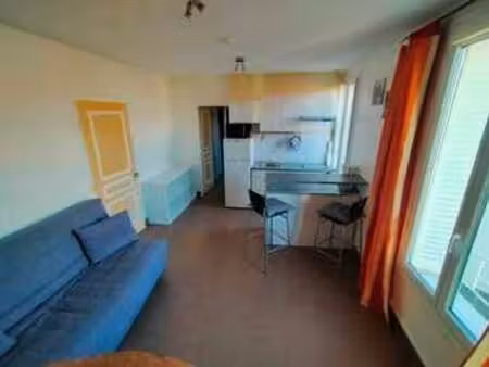 location appartement 2 pièces à toulon (83000) : à louer 2 pièces / 33m² toulon