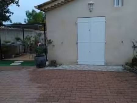 location appartement t1 meublé à vedène (84270) : à louer t1 meublé / 26m² vedène