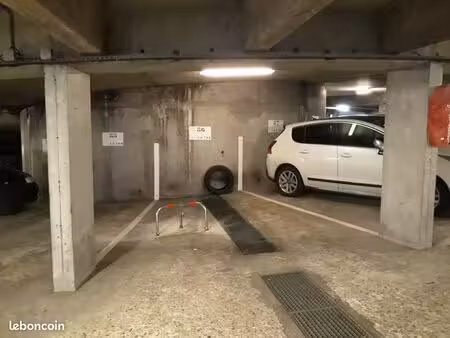 place de parking proche centre ville et gare