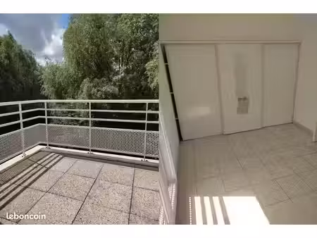appartement f2 /36 m2 / parking / residence avec piscine