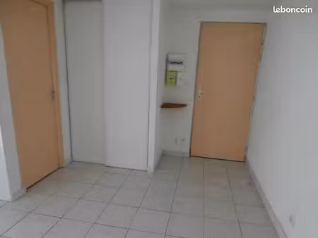 studio 20 m2 triangle d'or