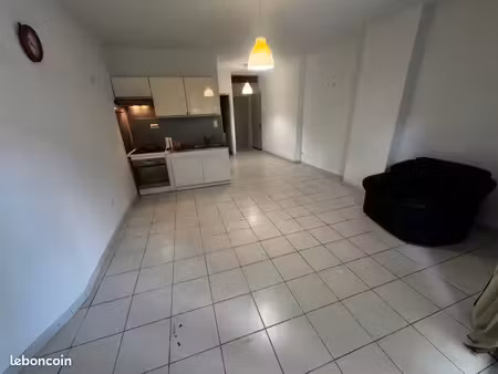 t2 à louer à malaucène