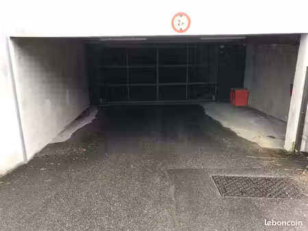 garage sécurisé 29 m2