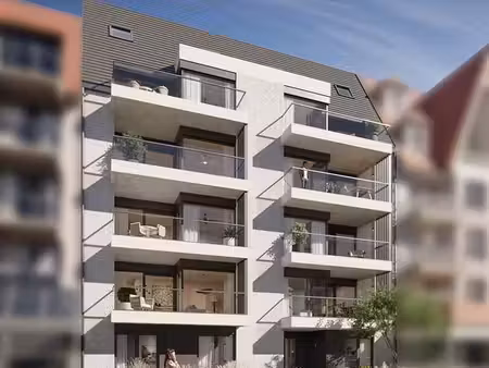 appartement avec vue latérale sur la mer