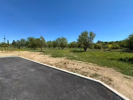 terrain constructible viabilisé à vendre