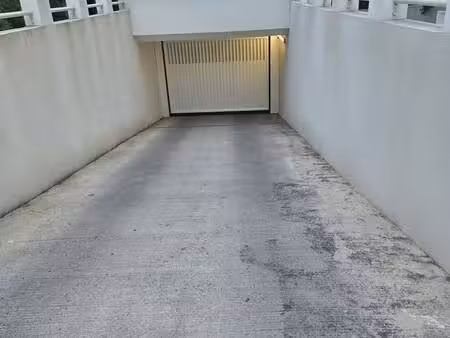 parking à louer