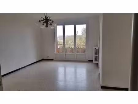 triplex à louer