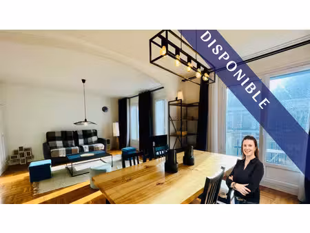 grand appartement t2 meublé 58 m² au centre ville avec balcon et parking privé
