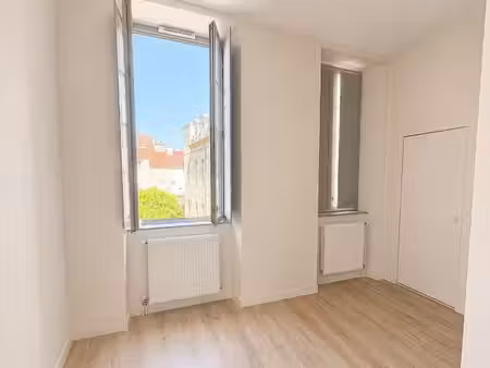 t1 bis à dijon