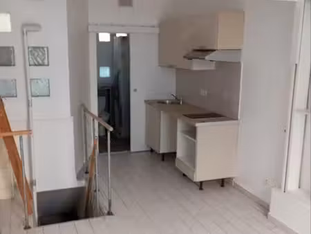 location appartement 1 pièce 25 m² à pantin (93500)  800 €
