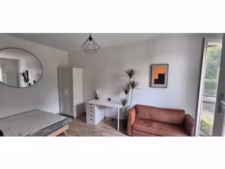 location meublée appartement 1 pièce 29 m² à rueil-malmaison (92500)  850 €