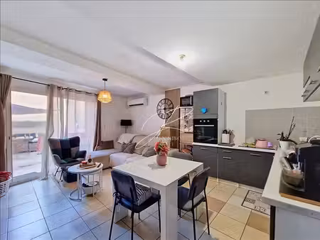 appartement - rdc - 61 66 m2 - 3 pièces - non meublé