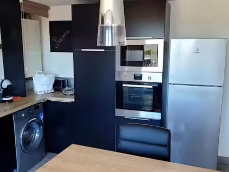 location meublée appartement 5 pièces 92 m² à trelaze (49800)  530 €