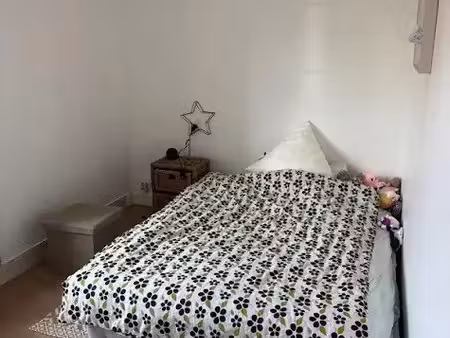 location meublée appartement 1 pièce 70 m² à versailles (78000)  500 €