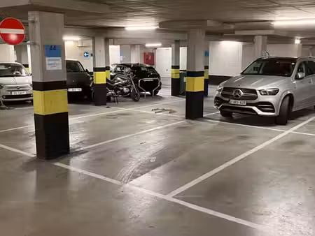 parking / garage