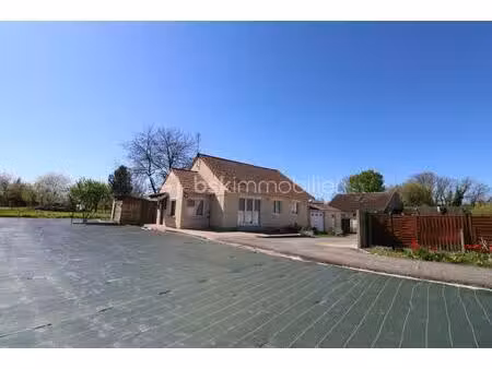 maison de 80 m² à longueville