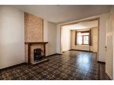 maison 2 chambres avec beaux volumes et garage
